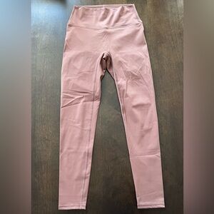 Peachy Bunz leggings